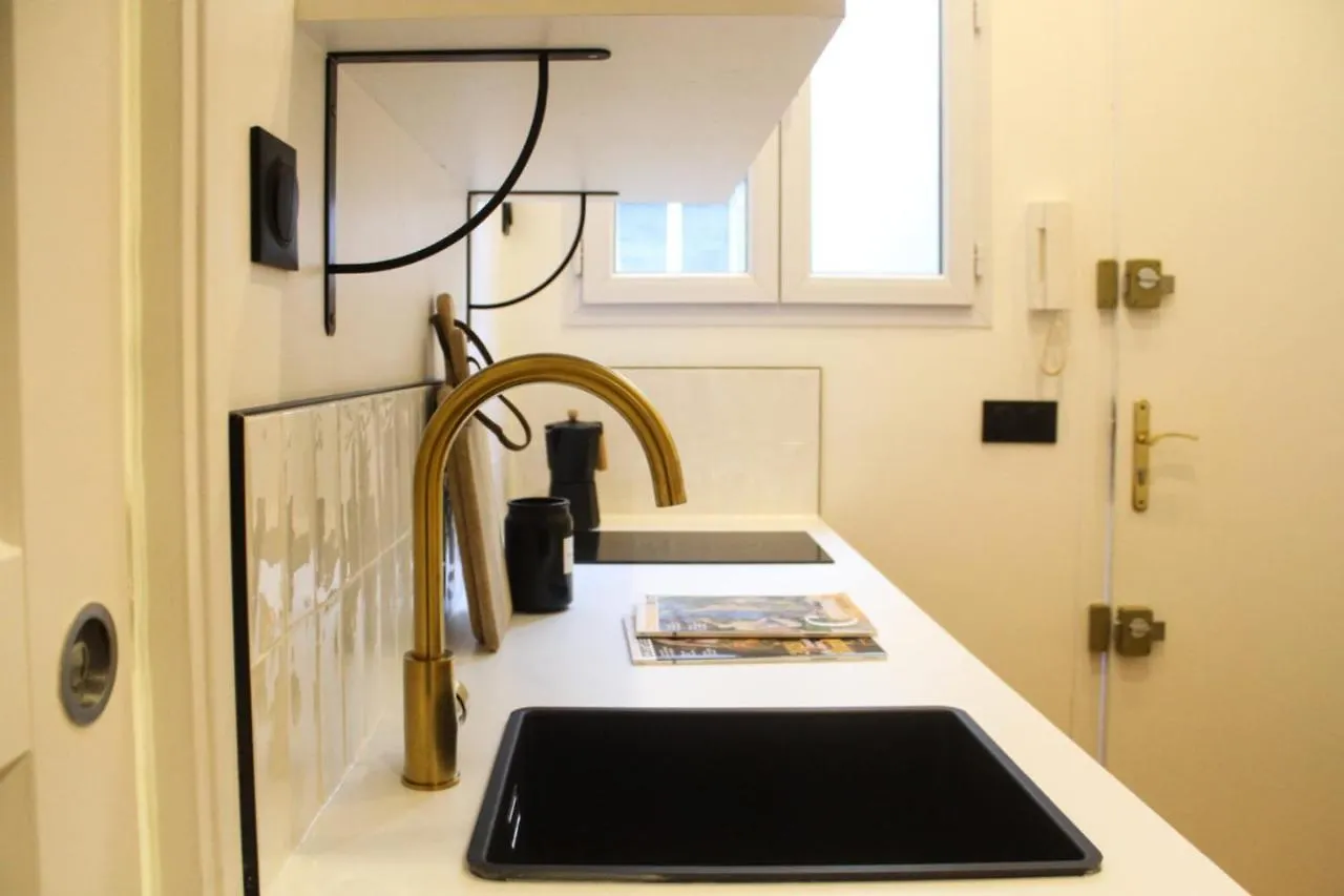New Apt Close To Pere Lachaise * 巴黎